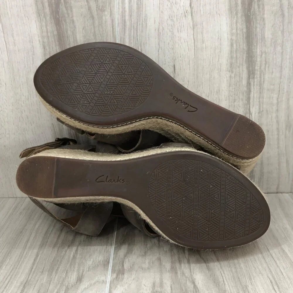 Clarks Indigo Wedge Sandals Womens 7M Taupe Leather Buckle Strap Espadrille